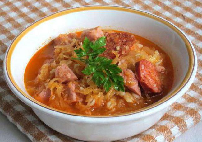 Suppe aus Sauerkraut mit Fleisch Rezept mit Foto
