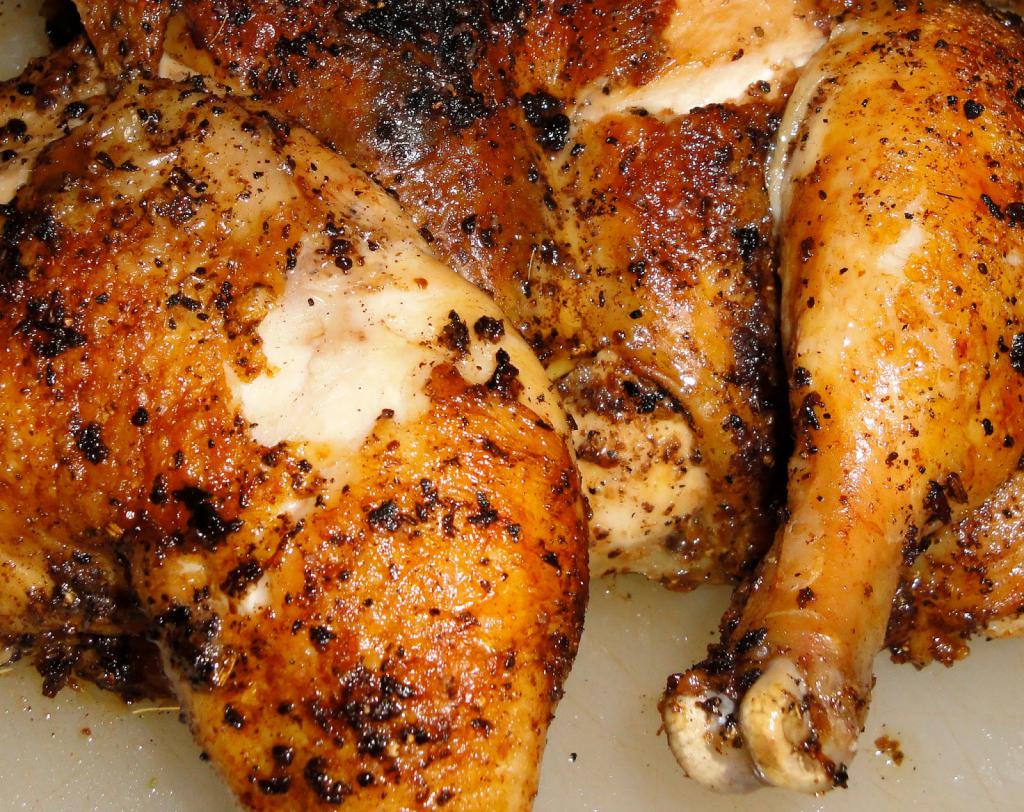 las piernas de pollo al horno en el horno