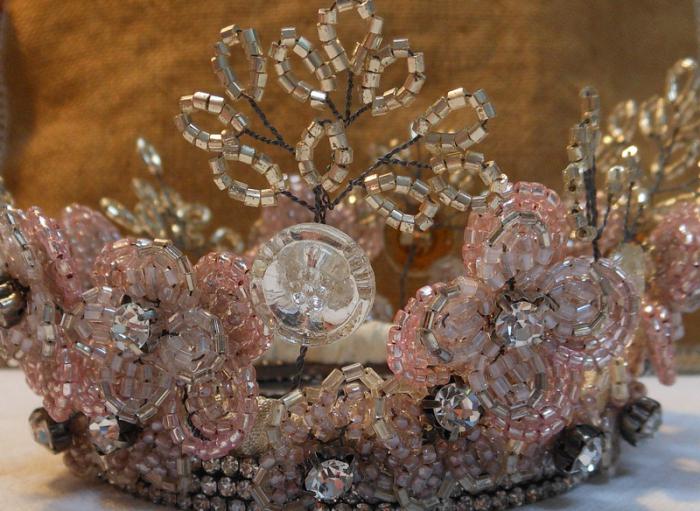 cómo hacer una corona de perlas