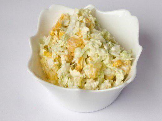  French salad with Apple and onion 
