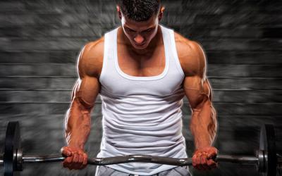 exercícios de bíceps da coxa no ginásio