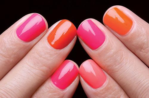 bright manicure on short nails