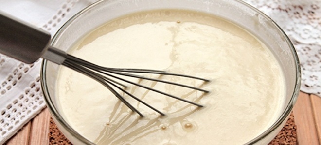 las recetas de tortitas en кефире con дырочками