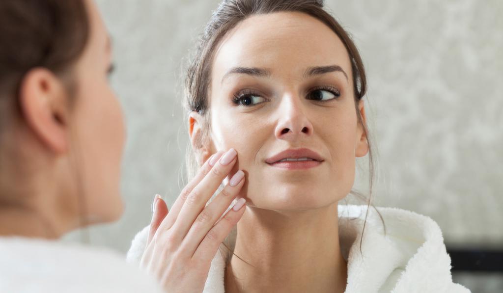 Cómo hacer el masaje facial anti-arrugas