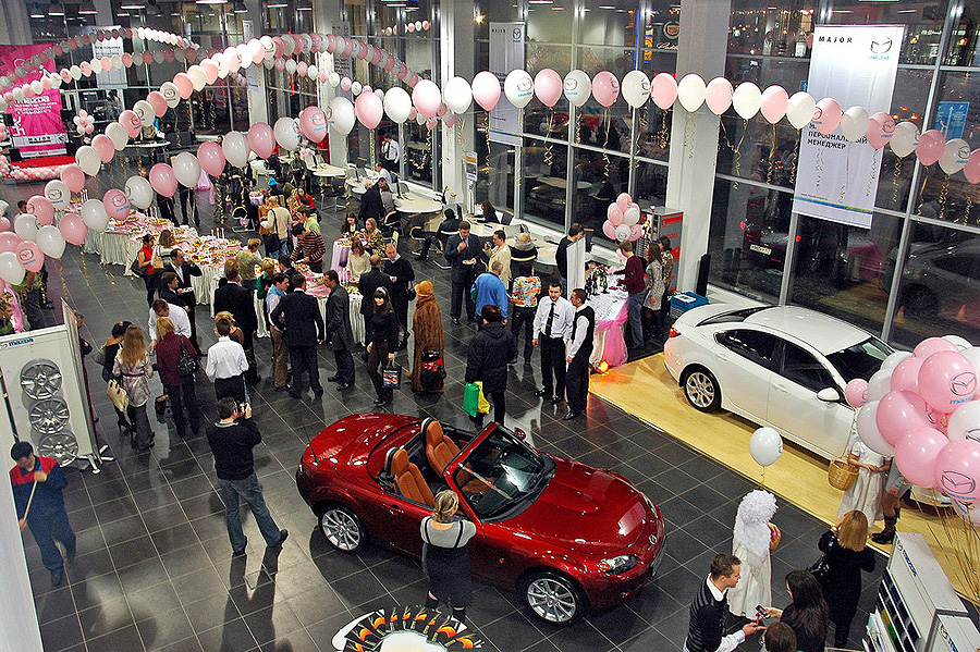 party St. Valentine's Day with Mazda