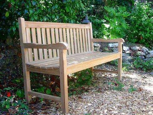 jak zrobić ogrodową ławkę z drewna własnymi rękami