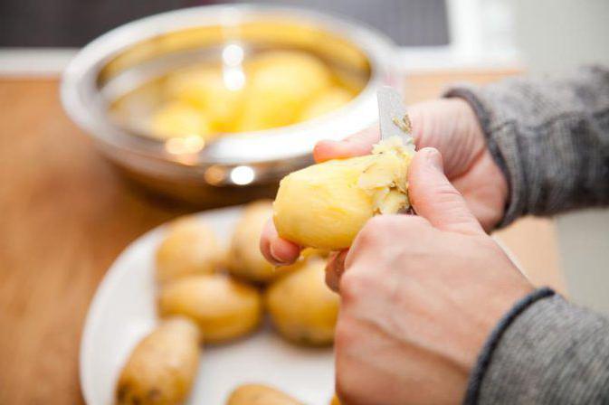 duszone ziemniaki kalorii na 100 gramów