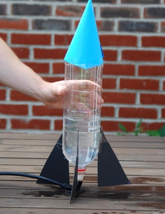 Jak zrobić rakietę z butelki