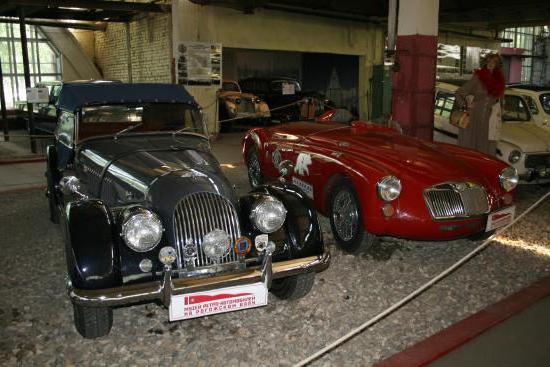 متحف السيارات القديمة Frunzenskaya