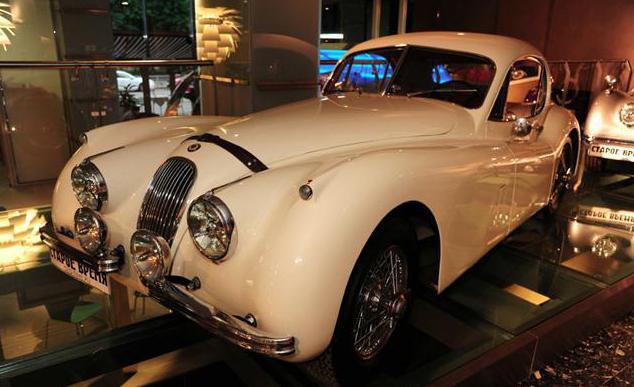 el museo retro de coches en zelenogorsk