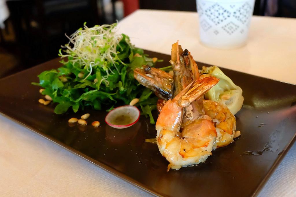 Salada com camarão tigre receita com foto