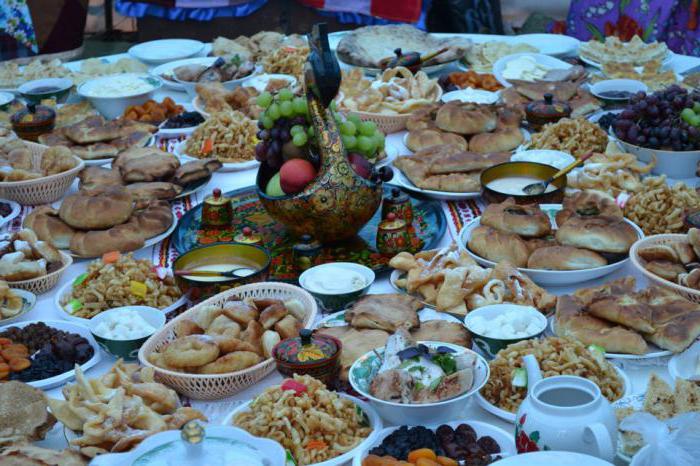 costumes e tradições tártara do povo na vida familiar