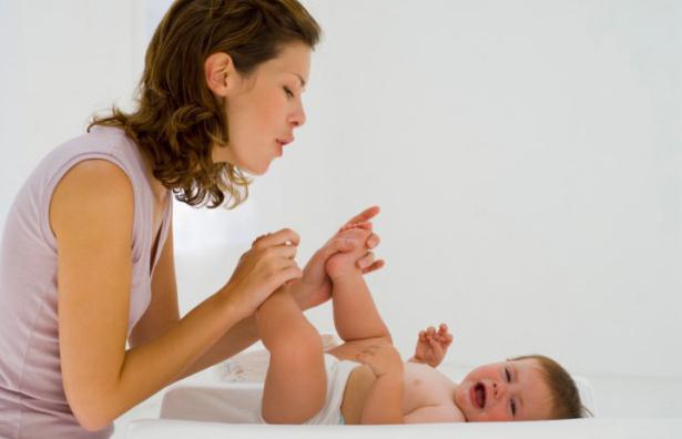 why a newborn grunting and straining