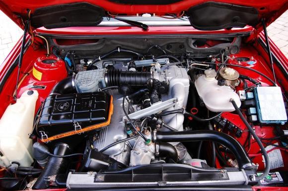 BMW engine E28