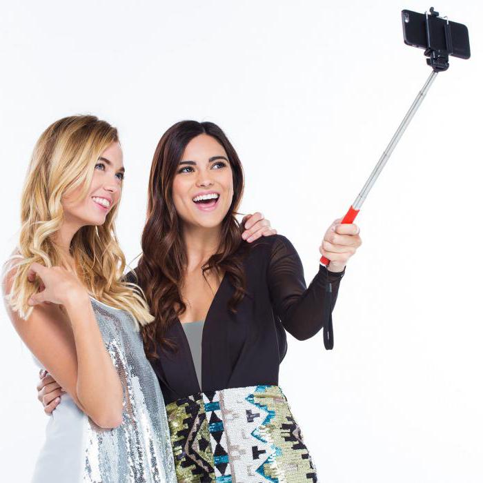 how to make selfie stick their hands
