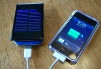 太阳能电池充电的电话。 替代能源
