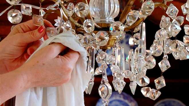 how to wash a crystal chandelier