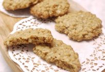 Las galletas de avena de hércules - el uso para el desayuno, el almuerzo y la cena