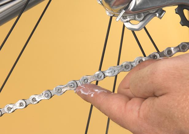 how to lubricate bike chain