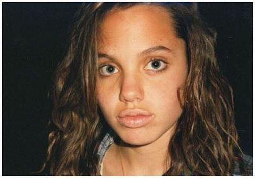 angelina jolie in childhood and adolescence