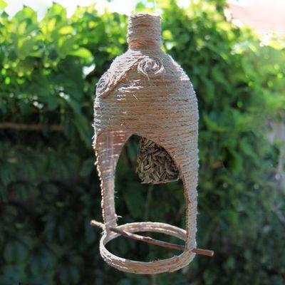 how to make a birdhouse from a plastic bottle