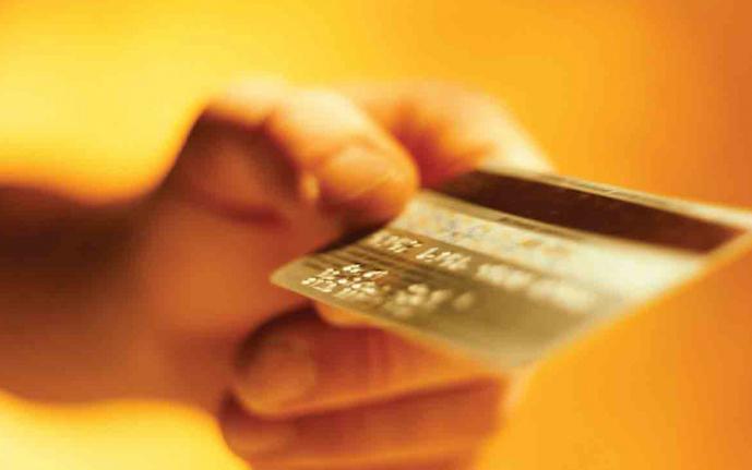 corrida do cartão de crédito do banco de poupança benefícios