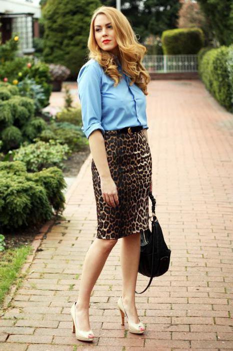 what to wear leopard print skirt