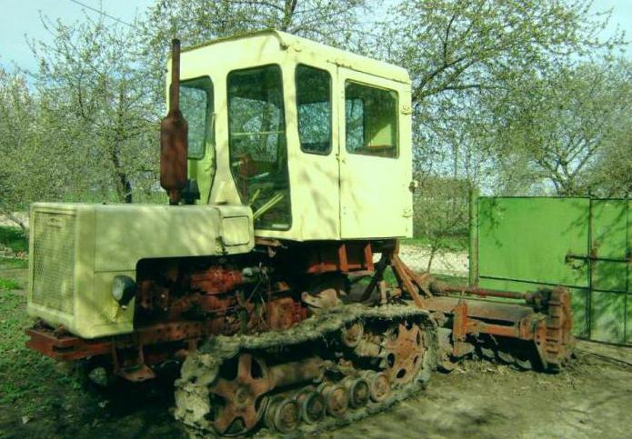  Traktor T 70 Fotos