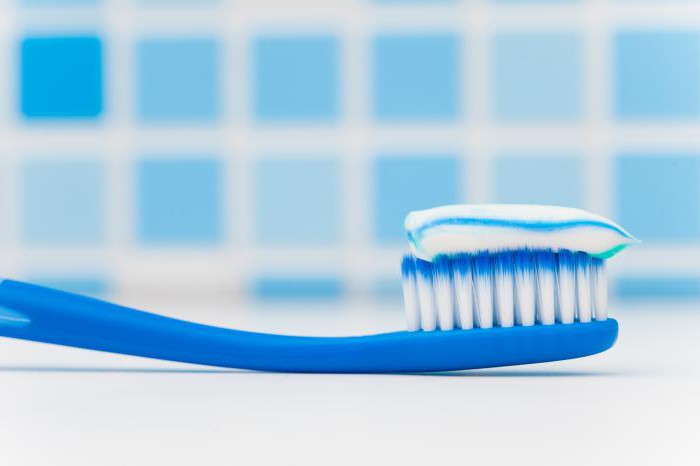 як часто потрібно міняти зубну щітку