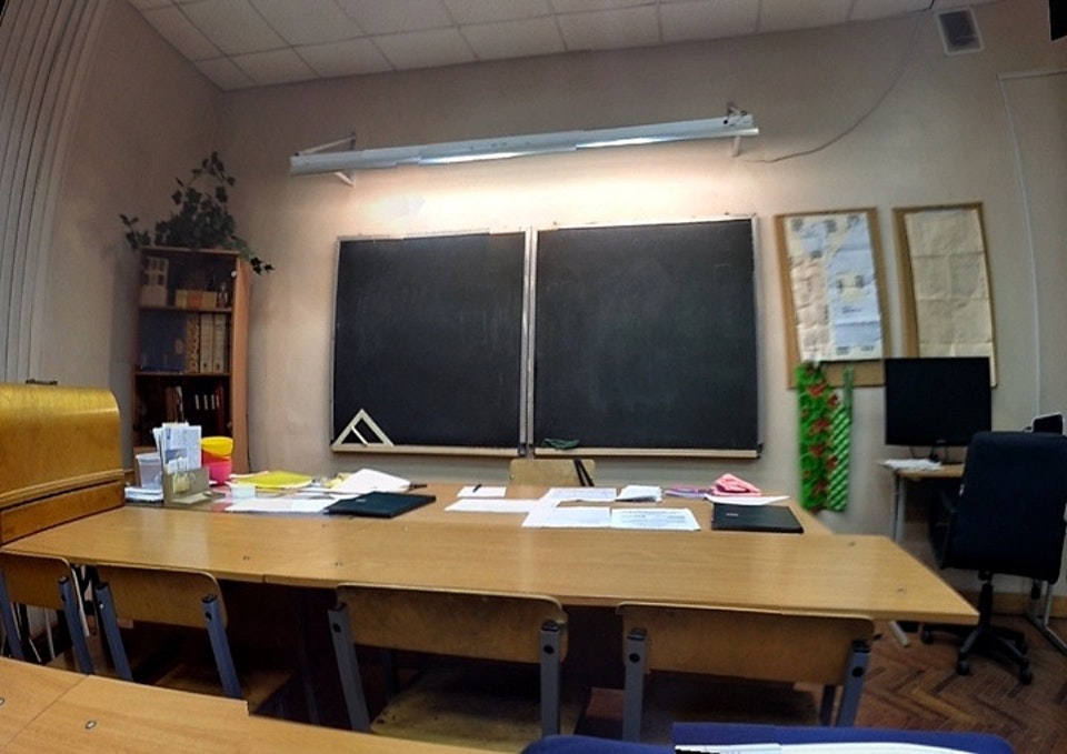 das Klassenzimmer in der Schule 80 Petrograder Bezirkes