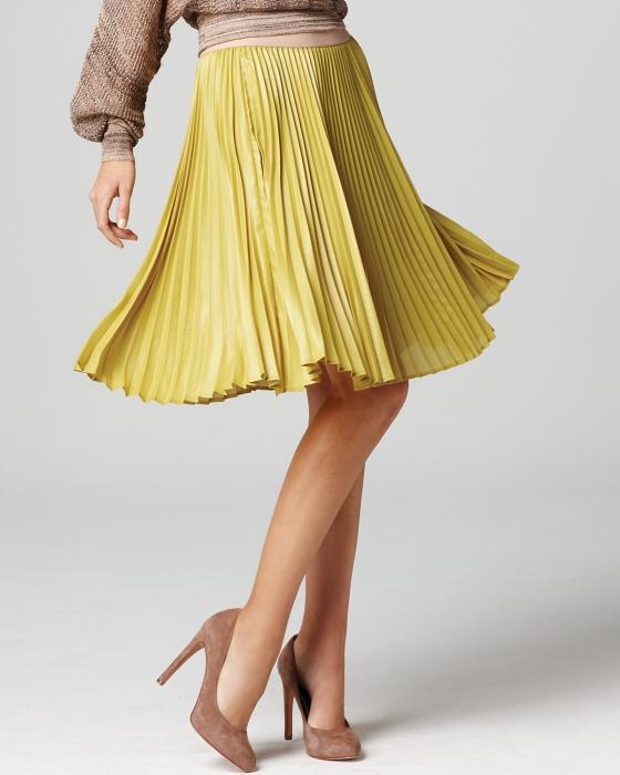 how to smooth out pleated skirt
