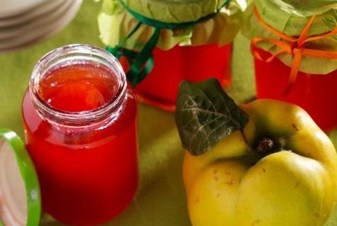 quince jam with walnuts
