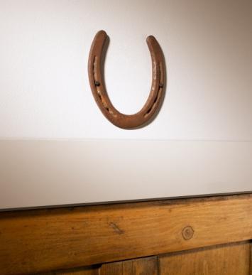 horseshoe for good luck how to hang
