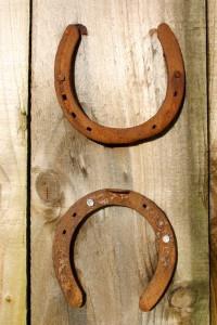 where to hang a horseshoe