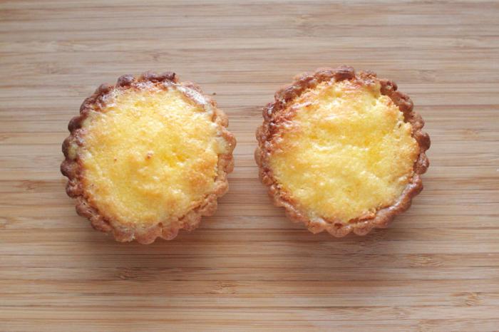julienne with champignons in tartlets