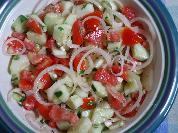  салат огірки помідори калорійність