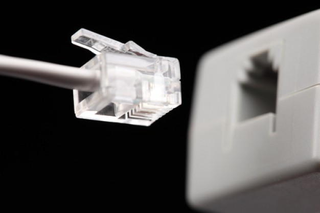 How to connect to the socket for the Internet Legrand