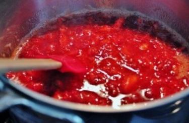 strawberries mashed with sugar