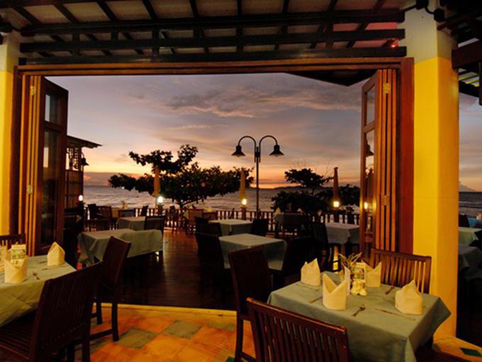 pattaya long beach garden hotel é um hotel spa de 4
