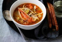 Italienische Suppe: Rezepte. Suppe Italienisch mit feinen Nudeln