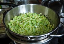 Wie zu Kochen Kaviar aus zucchini? Rezept