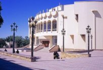 首都达吉斯坦共和国：受、清真寺、剧院的马哈奇卡拉。 这里是城市的马哈奇卡拉俄罗斯在地图上?