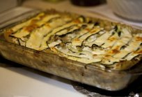 Lasagna of zucchini with mince and cheese