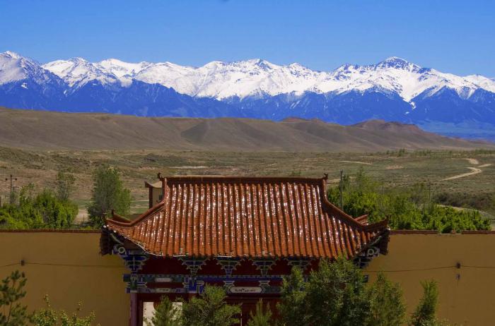جبال تيان شان الصورة
