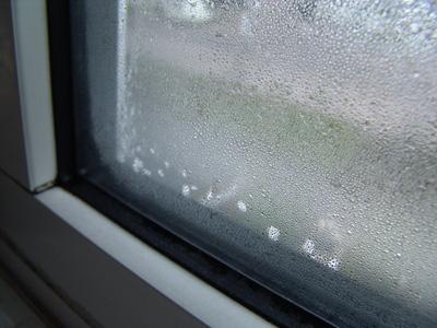 пластикові вікна з вентиляційним клапаном