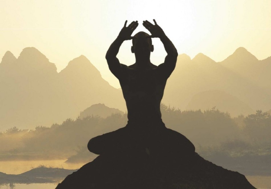 Yoga en la puesta del sol