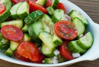 How many calories in cucumbers and tomatoes and salad from these vegetables
