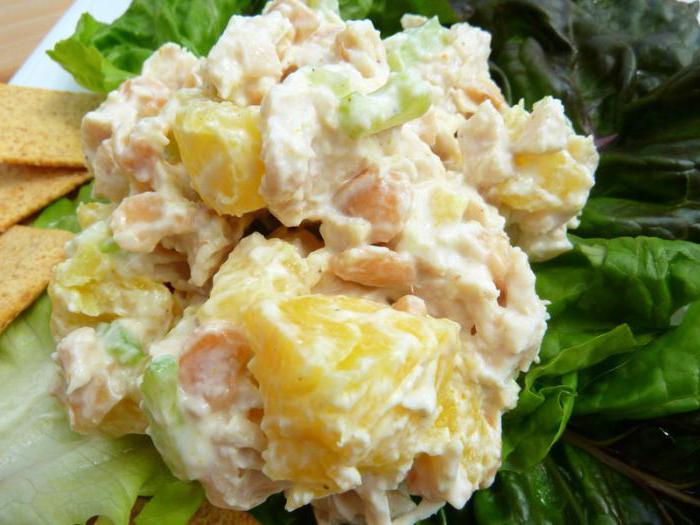 salada feminino capricho com abacaxi