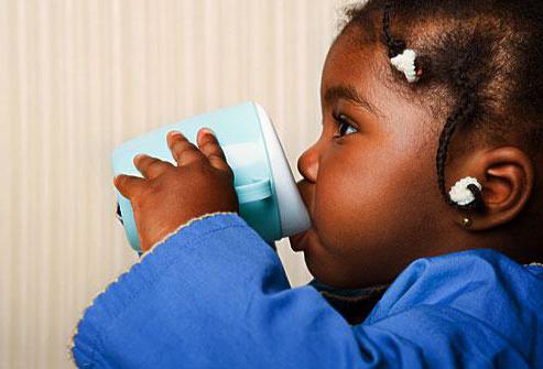 How to teach baby to drink from a mug Komorowski
