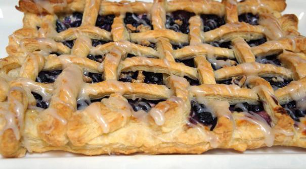 pie blueberry puff pastry
